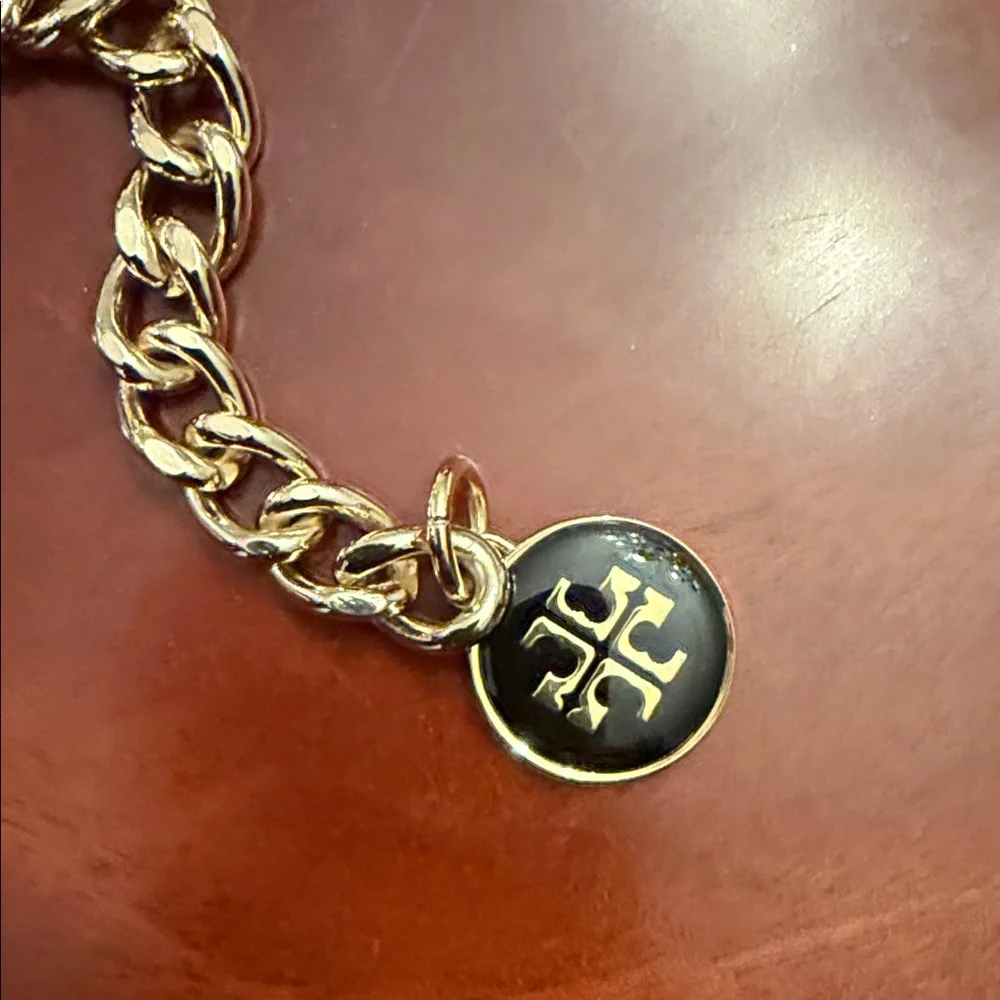 Tory Burch Elegant Gold and Black Chain Belt - Picture 3 of 4